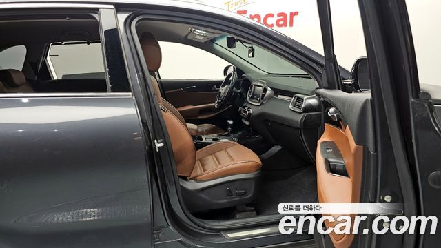 Kia Sorento 2019 — photo 16