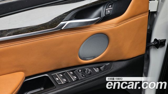 BMW X6 2017 — photo 17