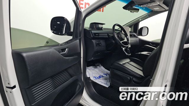Hyundai Staria 2022 — photo 10