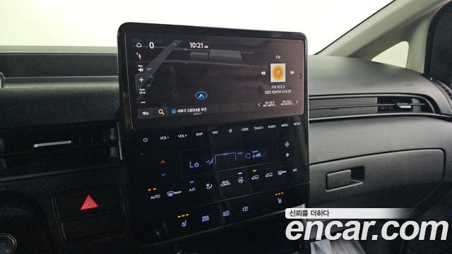 Hyundai Staria 2022 — photo 16