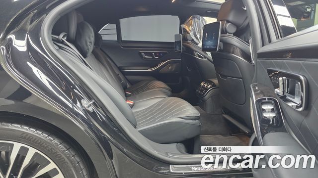 Mercedes-Benz S-Class 2021 — photo 18