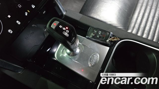 Land Rover Discovery Sport 2020 — photo 12