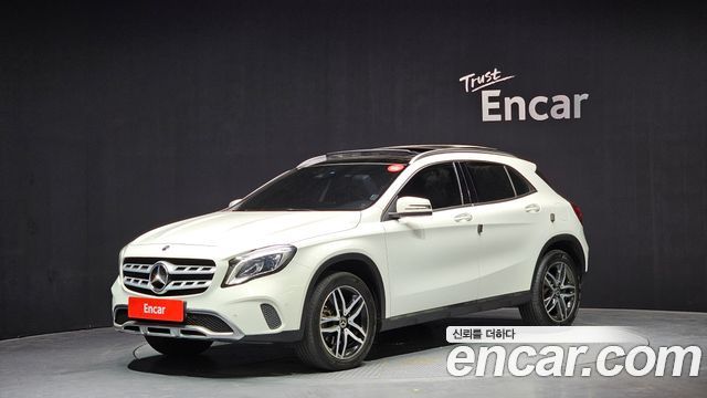 Mercedes-Benz GLA-Class