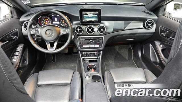 Mercedes-Benz GLA-Class 2018 — photo 7