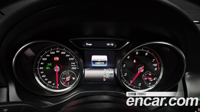 Mercedes-Benz GLA-Class 2018 — photo 8