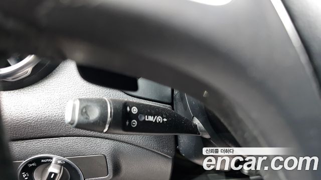 Mercedes-Benz GLA-Class 2018 — photo 15