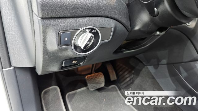 Mercedes-Benz GLA-Class 2018 — photo 20
