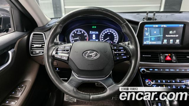 Hyundai Grandeur 2019 — photo 18
