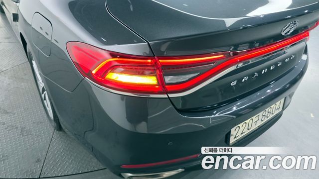Hyundai Grandeur 2019 — photo 9