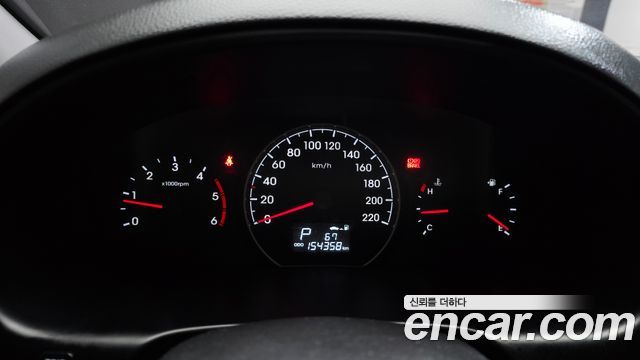 Hyundai Starex 2016 — photo 8
