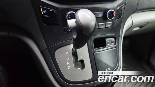 Hyundai Starex 2016 — photo 9