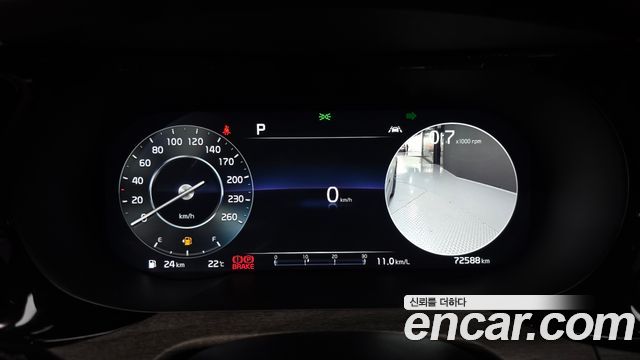 Kia K5 2023 — photo 11