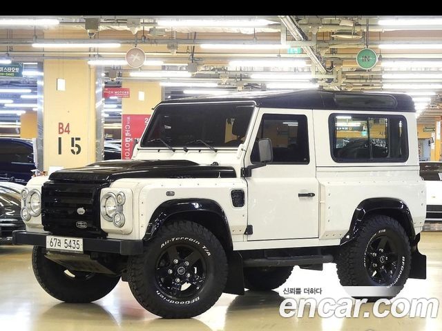 Land Rover Defender 2010 — photo 3