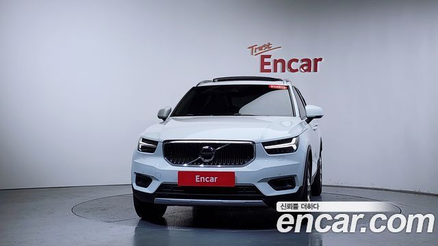 Volvo XC40 2021 — photo 3