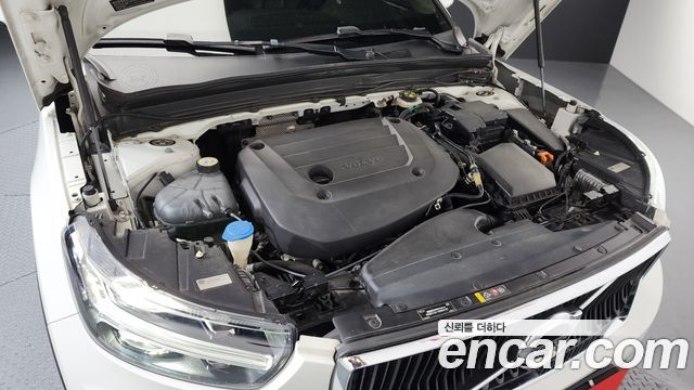 Volvo XC40 2021 — photo 6