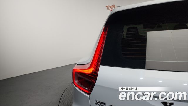 Volvo XC40 2021 — photo 9