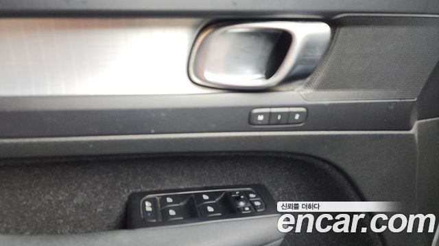 Volvo XC40 2021 — photo 33