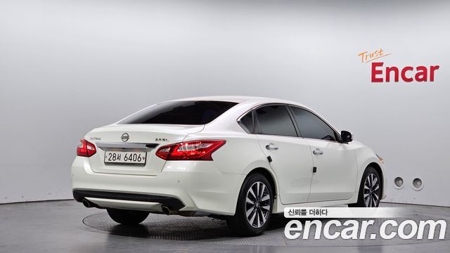 Nissan Altima 2017 — photo 2