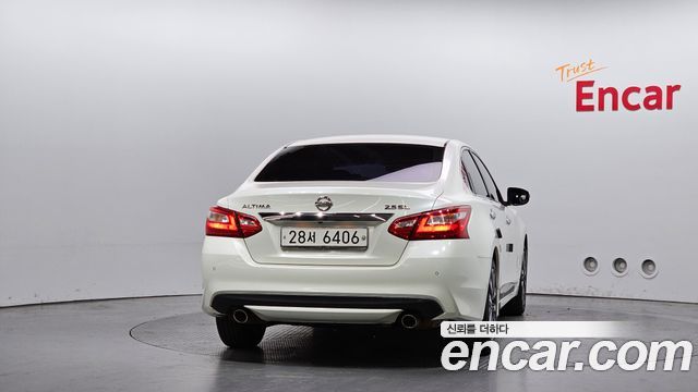 Nissan Altima 2017 — photo 4