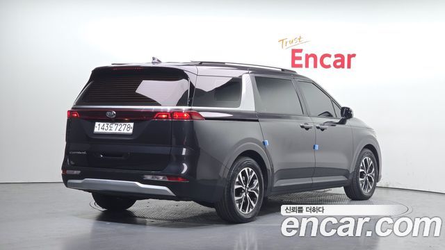 Kia Canival 2021 — photo 2