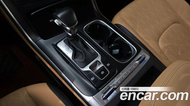 Kia Canival 2021 — photo 9