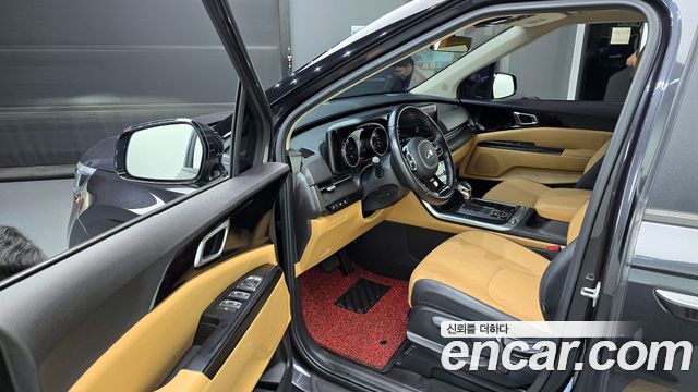 Kia Canival 2021 — photo 10