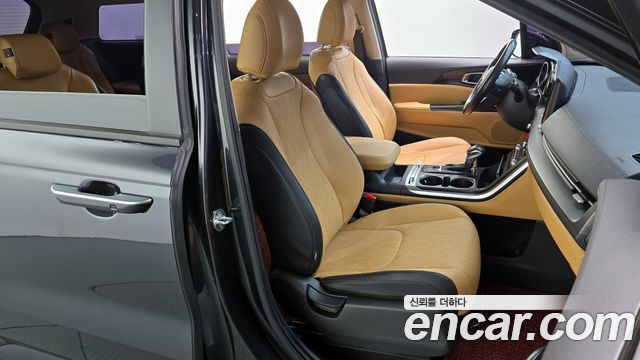 Kia Canival 2021 — photo 12