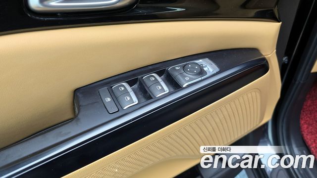 Kia Canival 2021 — photo 14