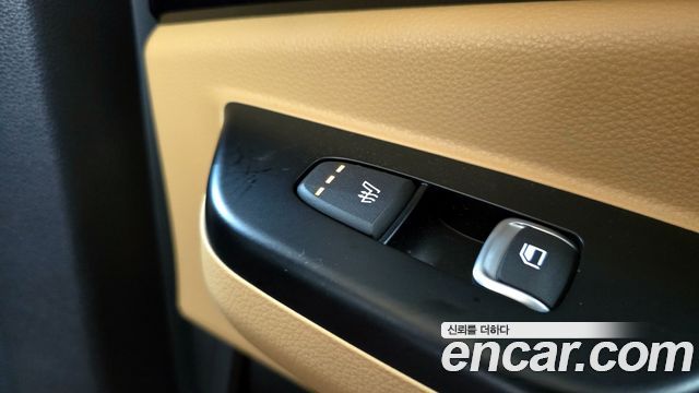 Kia Canival 2021 — photo 19