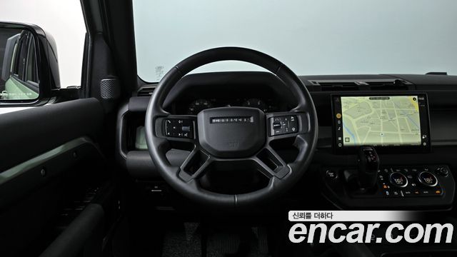Land Rover Defender 2023 — photo 20