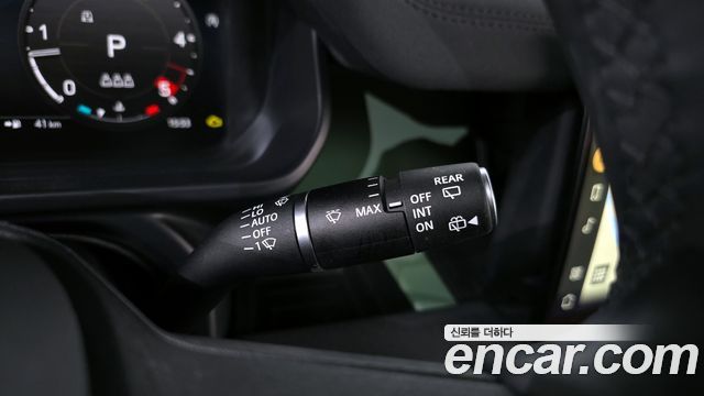 Land Rover Defender 2023 — photo 27