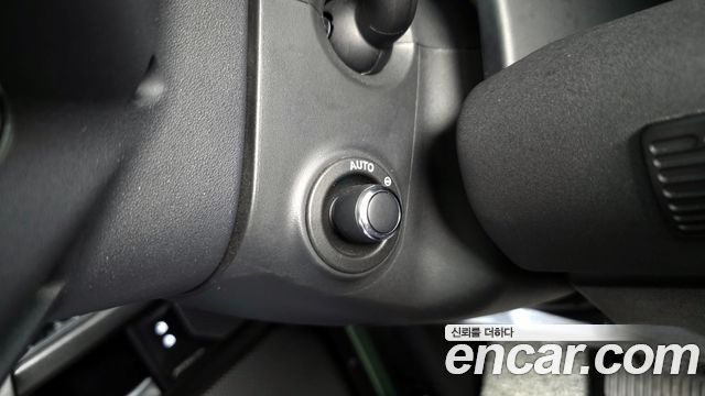 Land Rover Defender 2023 — photo 35