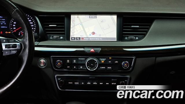 Kia K7 2018 — photo 19