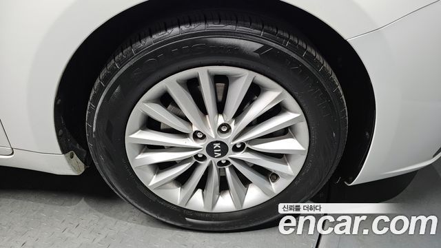 Kia K7 2018 — photo 7
