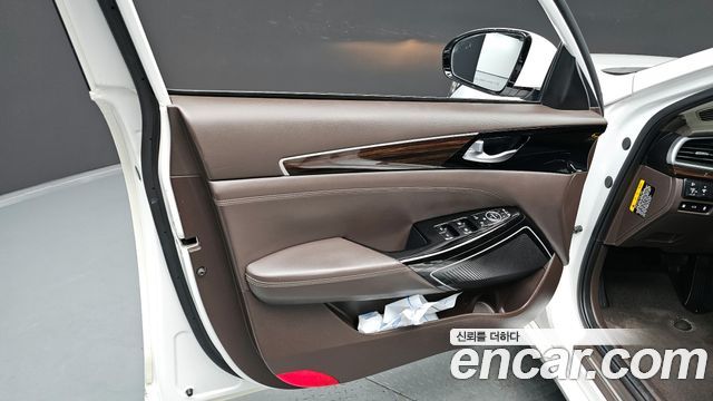 Kia K7 2018 — photo 14