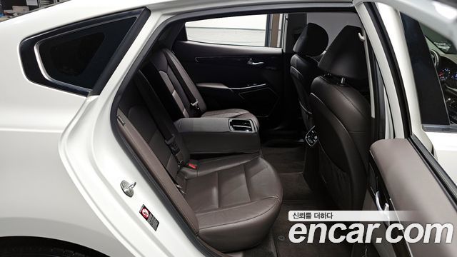 Kia K7 2018 — photo 16