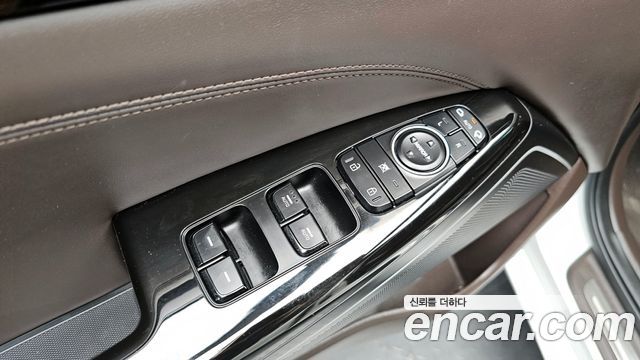 Kia K7 2018 — photo 29