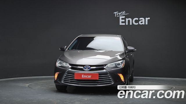 Toyota Camry 2017 — photo 3