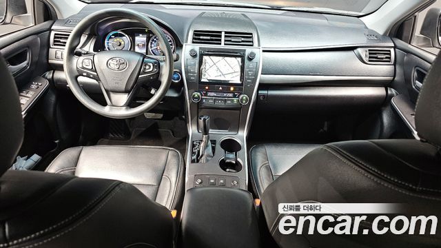 Toyota Camry 2017 — photo 7