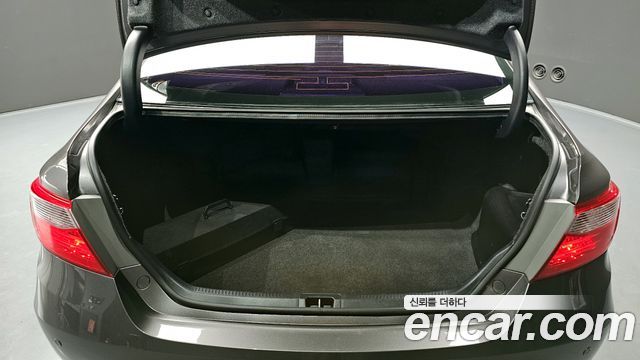 Toyota Camry 2017 — photo 20