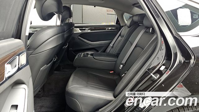 Genesis G80 2019 — photo 12