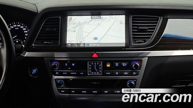Genesis G80 2019 — photo 14