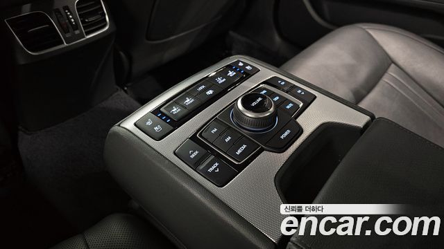 Genesis G80 2019 — photo 18