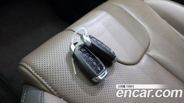 Hyundai Santafe 2020 — photo 30