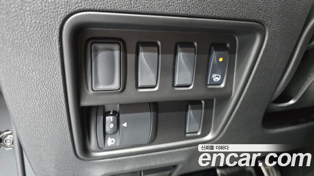 Renault Korea QM6 2025 — photo 23