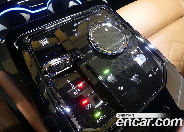 BMW 5-Series 2026 — photo 9