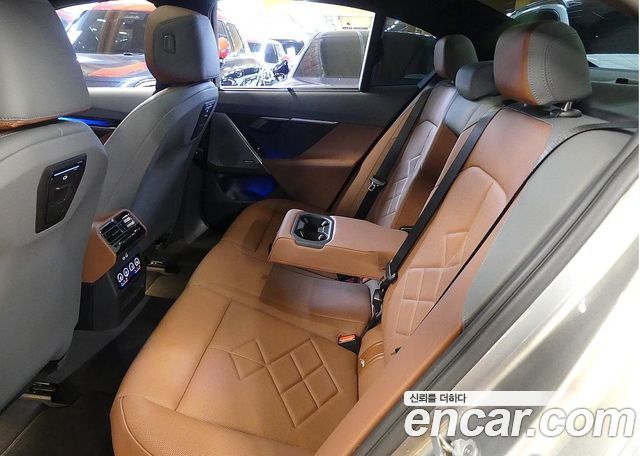 BMW 5-Series 2026 — photo 17