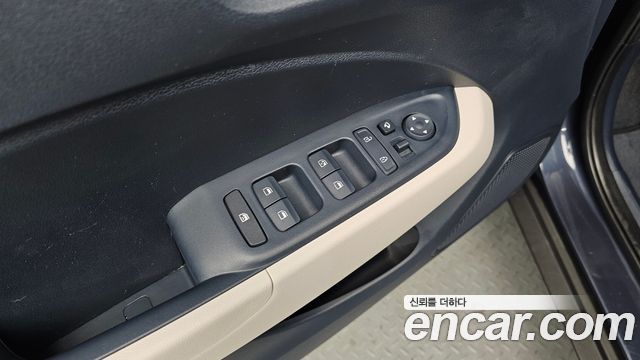 Hyundai Venue 2021 — photo 29