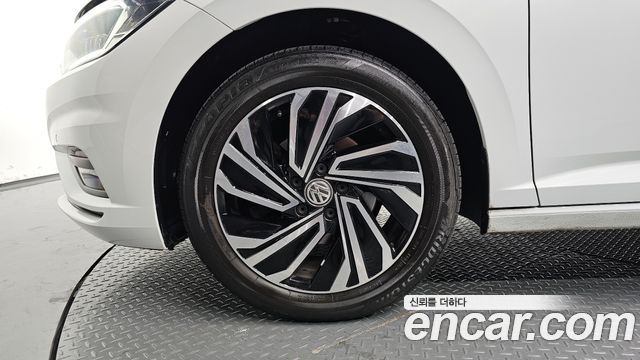 Volkswagen Jetta 2020 — photo 5