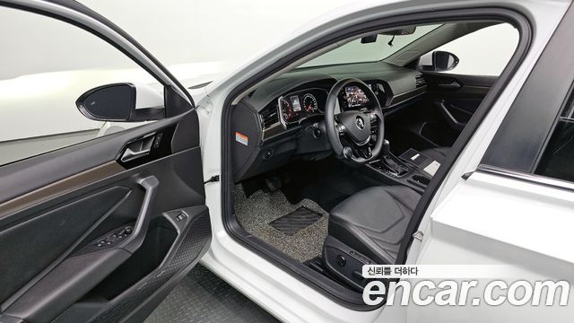 Volkswagen Jetta 2020 — photo 10